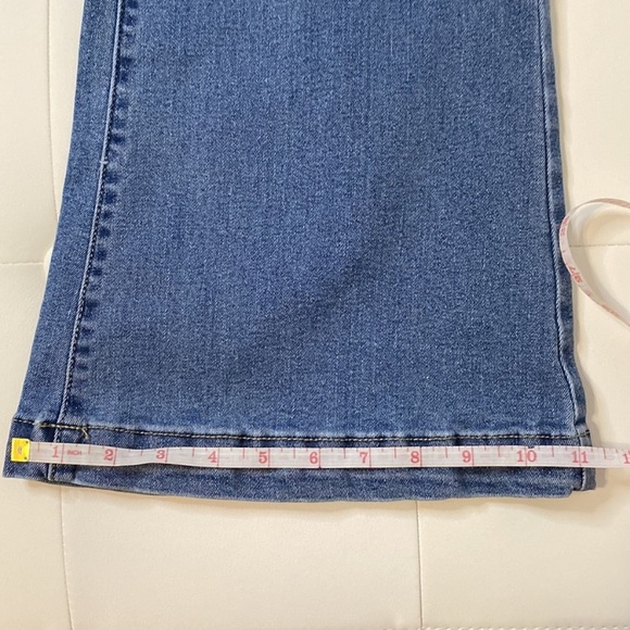 Wide Leg Jeans - Picture 10 of 15